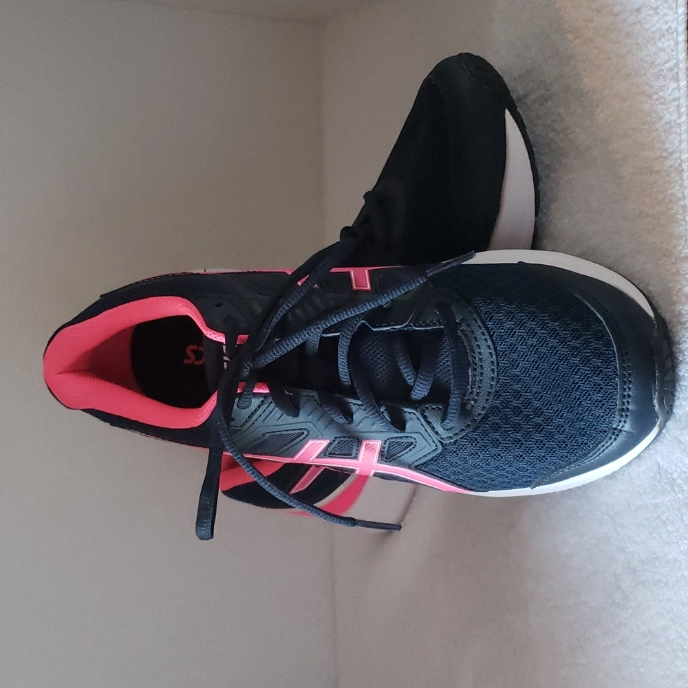 Women’s Navy and Pink Running Sneakers